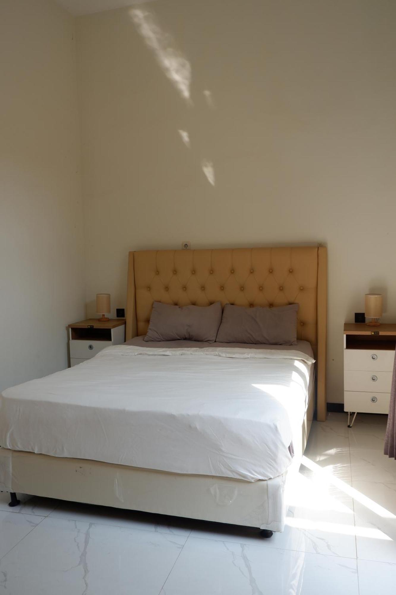 Bromo Venture Hostel Проболинго Екстериор снимка